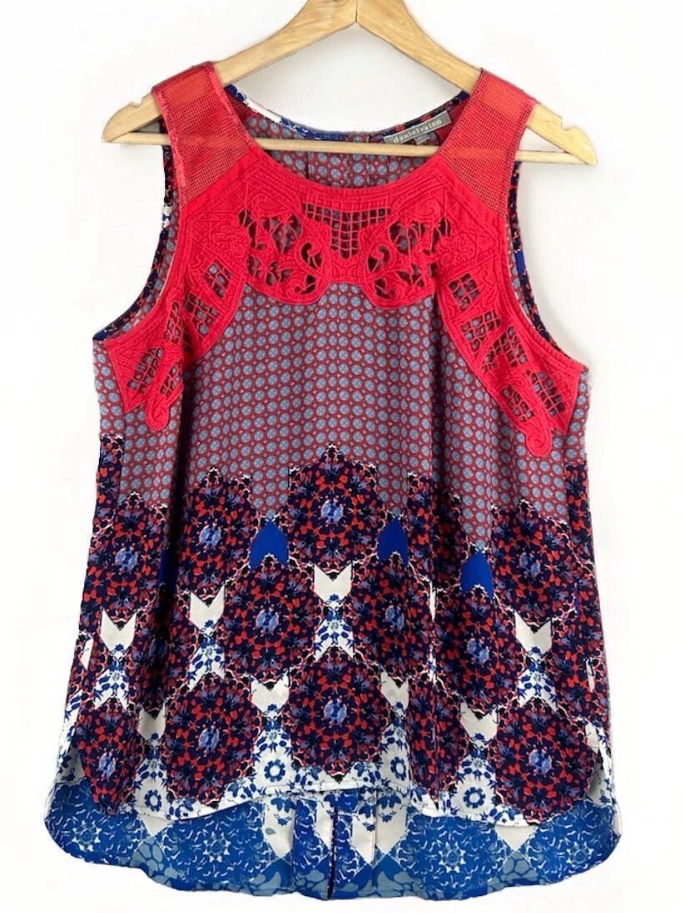 Daniel Rainn Coral Lace Yoke Printed Sleeveless Tank